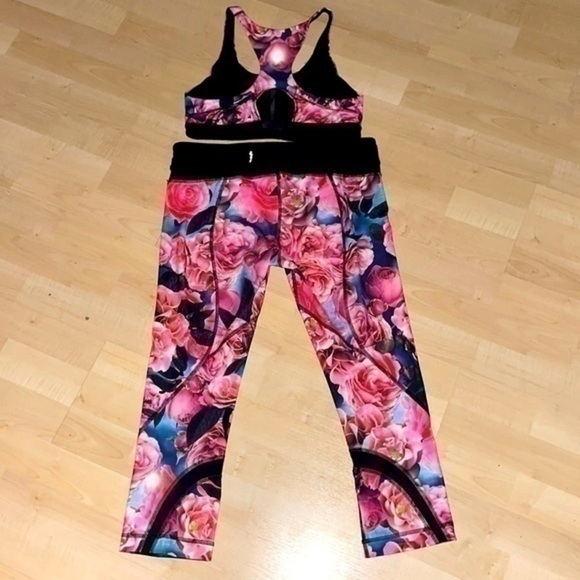 Lululemon set top + inspire crop leggings 8 rose secret garden gently preloved - Picture 5 of 16